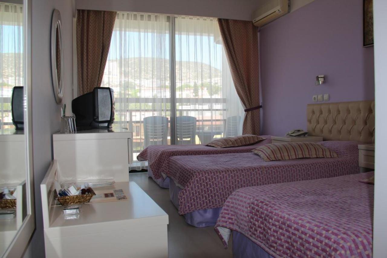 קוסדסי Esat Hotel מראה חיצוני תמונה