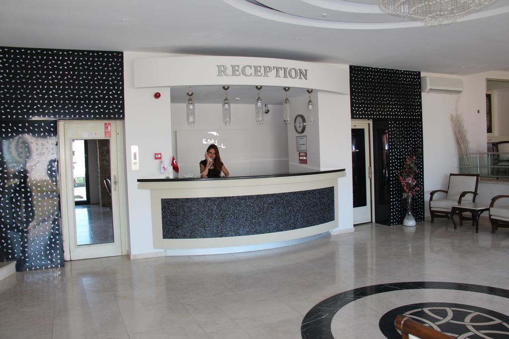 קוסדסי Esat Hotel מראה חיצוני תמונה