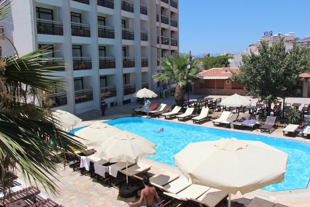 קוסדסי Esat Hotel מראה חיצוני תמונה