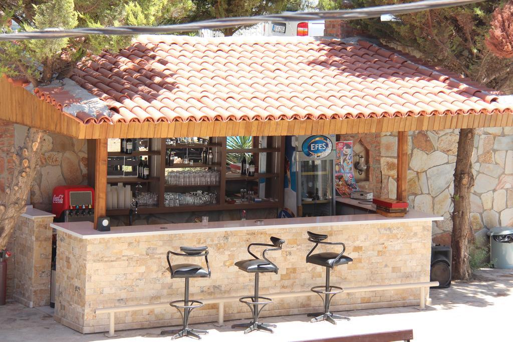 קוסדסי Esat Hotel מראה חיצוני תמונה