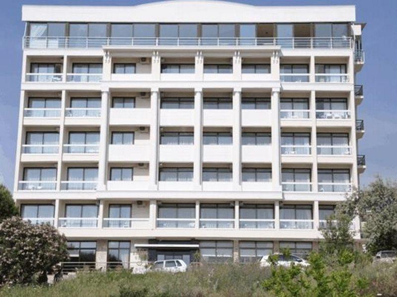 קוסדסי Esat Hotel מראה חיצוני תמונה