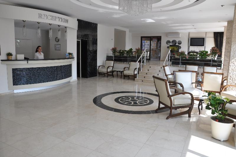 קוסדסי Esat Hotel מראה חיצוני תמונה