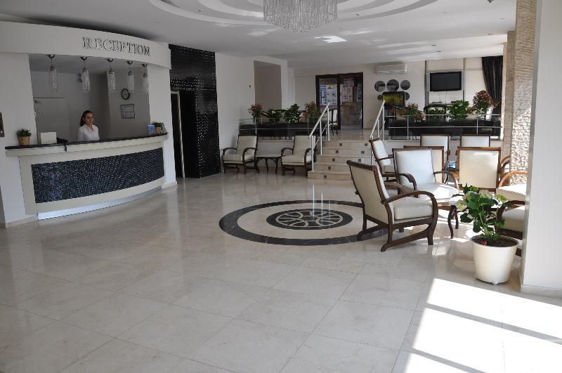 קוסדסי Esat Hotel מראה חיצוני תמונה